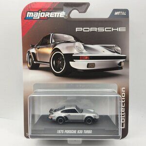 Majorette Collection 1975 Porsche 930 Turbo Silver 1:64 With Acrylic Case